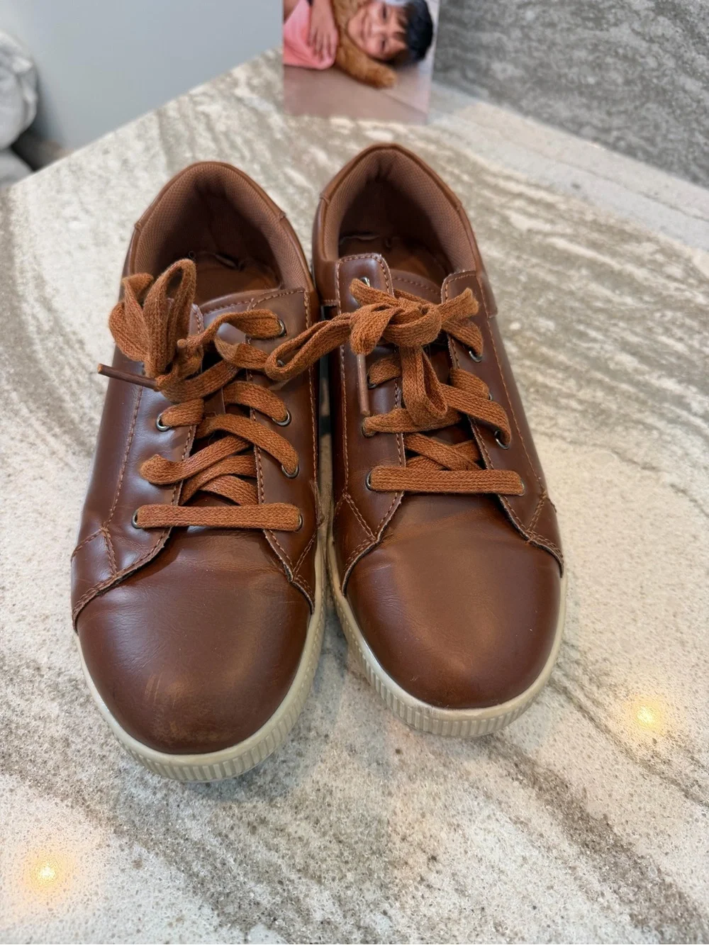 Deer Stags Brown Low-Top Lace-Up Sneakers 4 1/2 kids